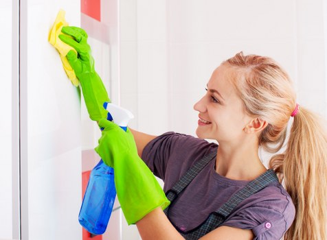 After builders cleaning service in Colliers Wood for renovated homes